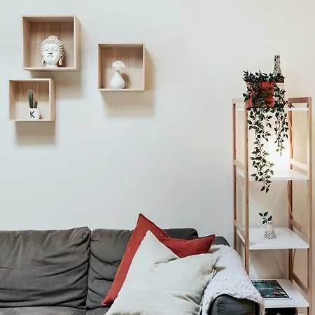 Charming Townhouse In The Heart Of
