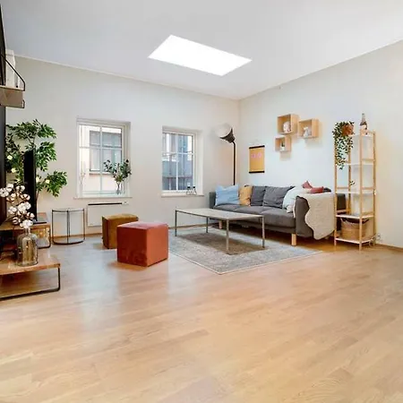Charming Townhouse In The Heart Of